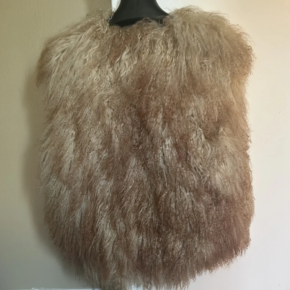 Authentic Maximillion at Bloomingdale’s fur vest - Picture 5 of 5